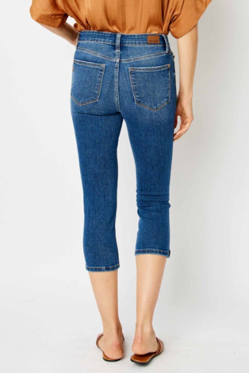 Mid Rise Capri with Side Slit